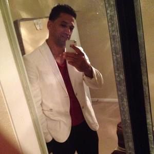 Meet your Posher, Farook