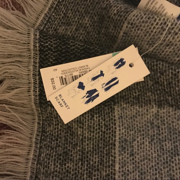 NEW Blanket Scarf Plaid Grey, Red, Blue - Picture 6 of 6