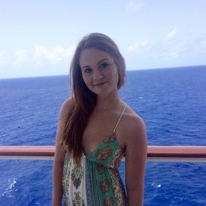 Meet your Posher, Emily