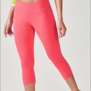 Hot pink fabletic cropped leggings