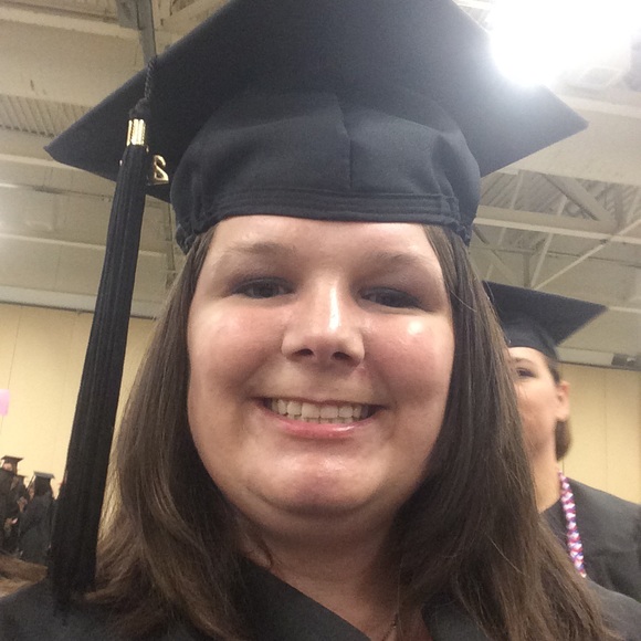 Meet your Posher, Ashley - Picture 3 of 7