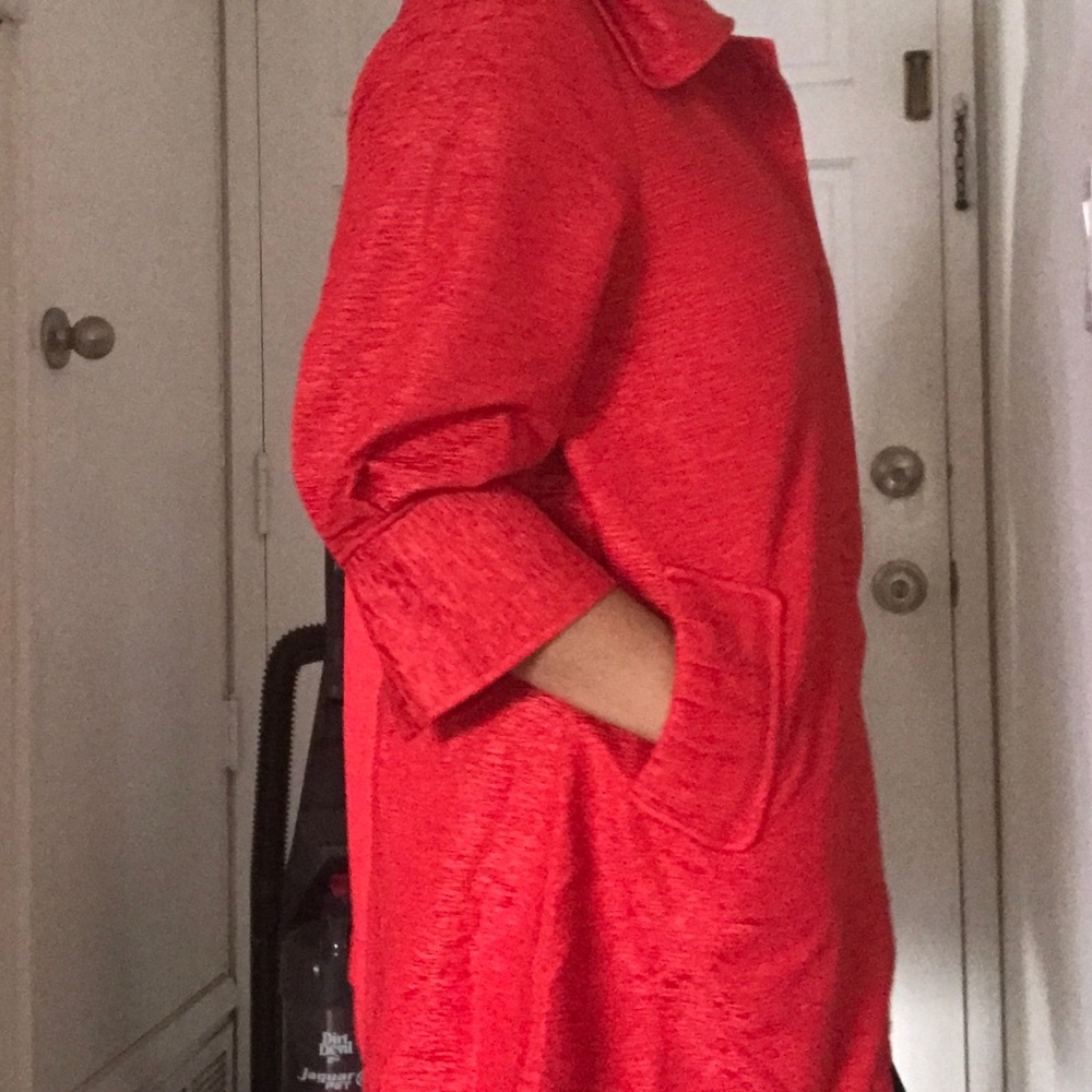 Red lightweight coat - Picture 5 of 8