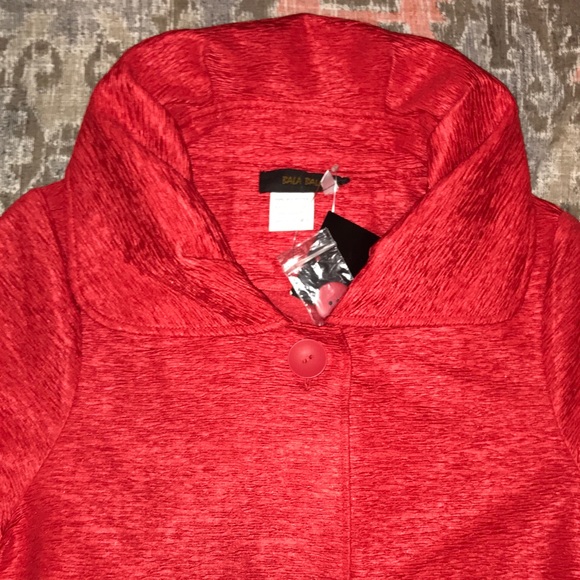 Red lightweight coat - Picture 3 of 8