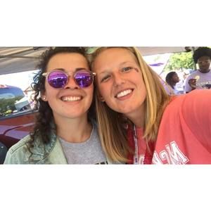 Meet your Posher, Mia