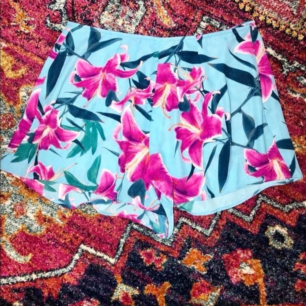 Show Me Your Mumu Shorts