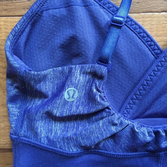 SOLD Lululemon Purple Embrace Tank Size 4 - Picture 3 of 4