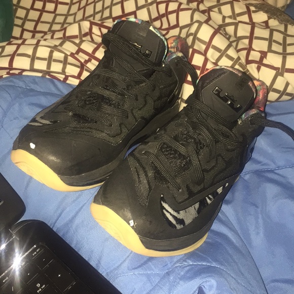 🔥 Nike Lebron James 11 Low Gum Buttom GS size 6.5 - Picture 4 of 4