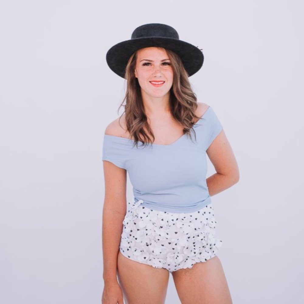 ISO Off thé Shoulder tops Kortni Jeane