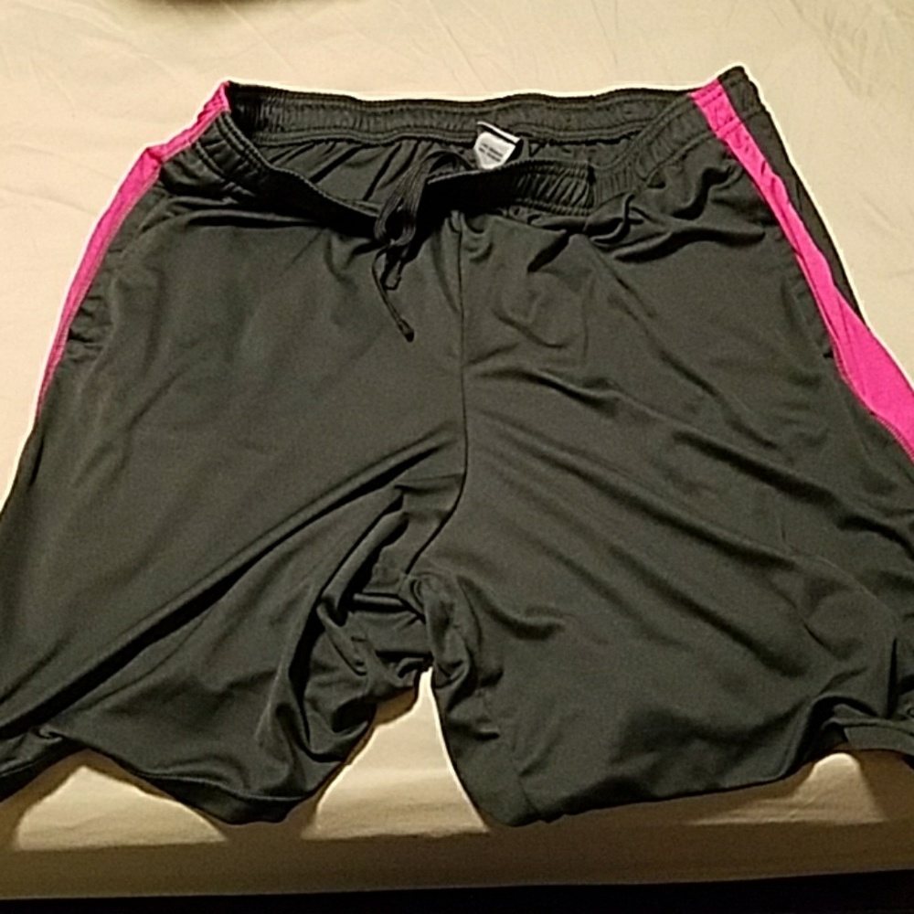 Men's Champion brand XL side basketball shorts