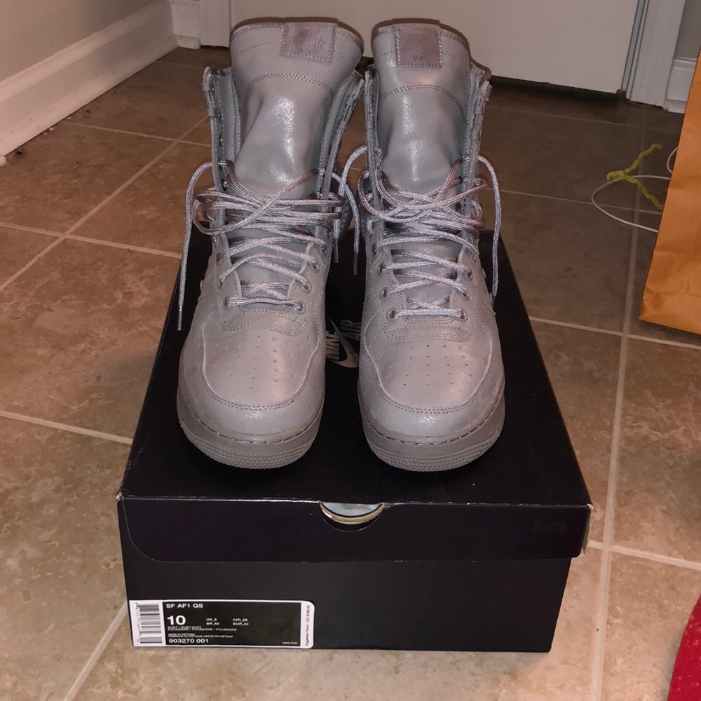 Nike Air Force 1’s Hightop Qs - Picture 3 of 5