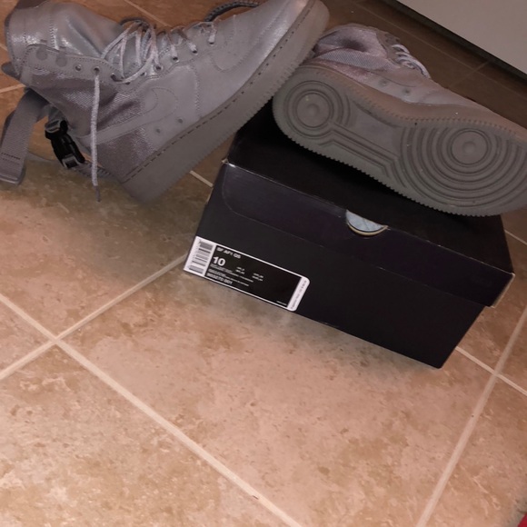 Nike Air Force 1’s Hightop Qs - Picture 2 of 5