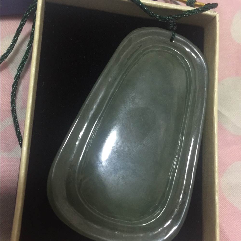 Jade - Picture 3 of 3