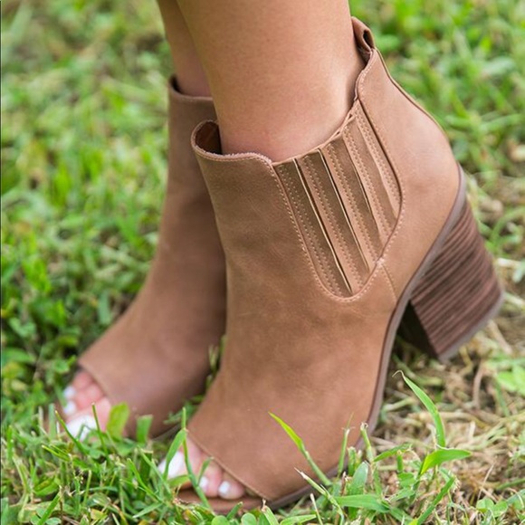 Eclipse Cognac Block Heel Peep Toe Chic Bootie - Picture 4 of 6