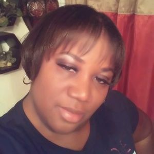 Meet your Posher, Yolanda