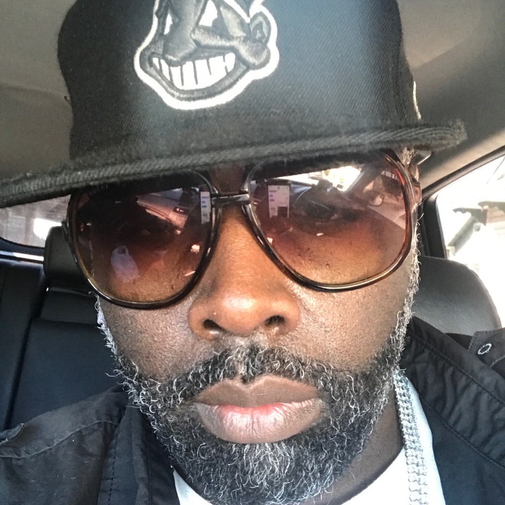 Meet your Posher, Reginald