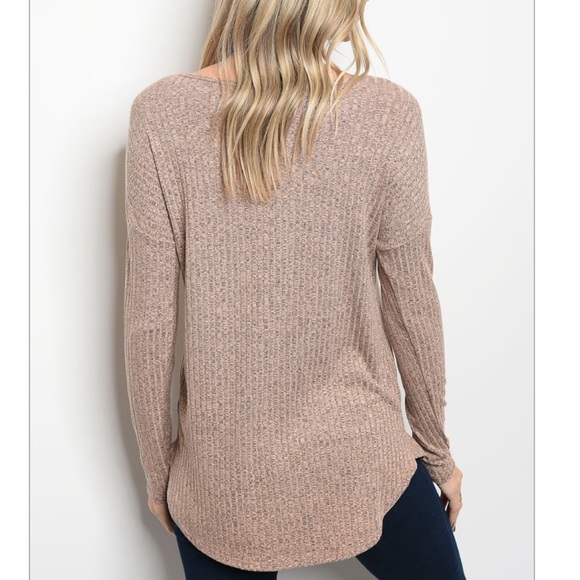 🌴CRISS CROSS TOP🍍 - Picture 2 of 2