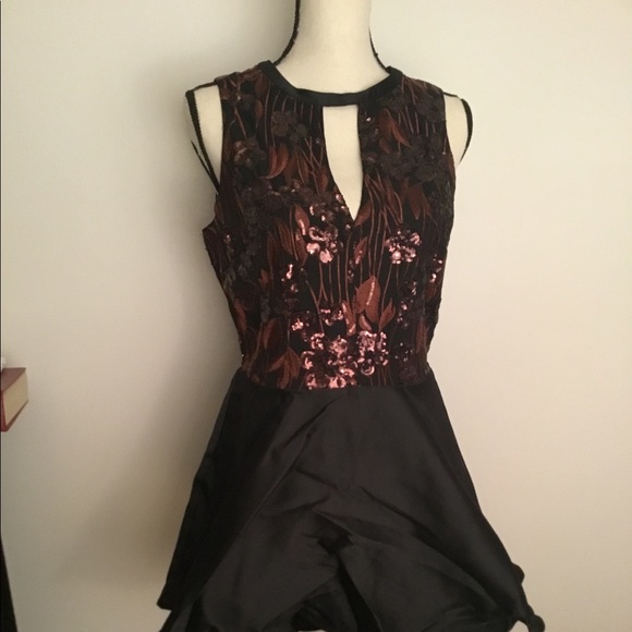 Sequined romper dress 😍 - Picture 4 of 7