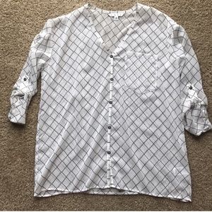 Sheer black and white top 🖤