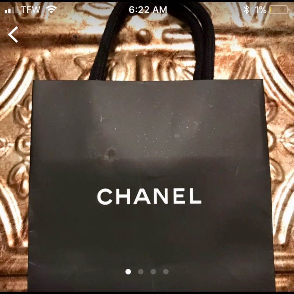 Love love Chanel