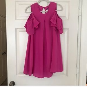 NWT - never worn cold shoulder dress 💗