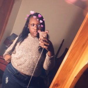 Meet your Posher, Mikaela