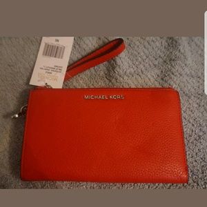 MICHAEL Kors Adele Dbl zip Wristlet