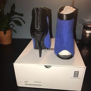 Jaryn of Shoe Dazzle