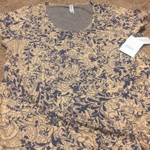 2xl classic tee from LulaRoe
