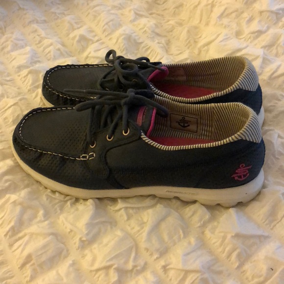 Sketchers shoes!! Worn a handful of times. - Picture 3 of 4