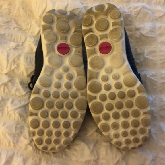 Sketchers shoes!! Worn a handful of times. - Picture 4 of 4
