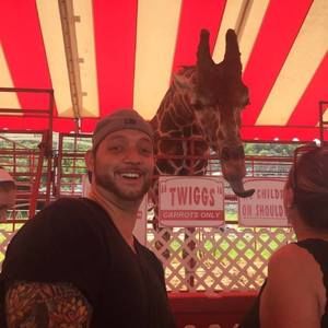 Meet your Posher, Devin