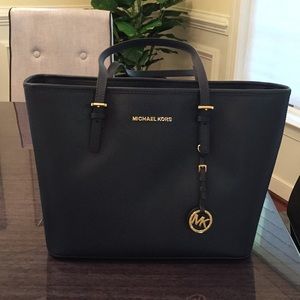 Micheal Kors Bag