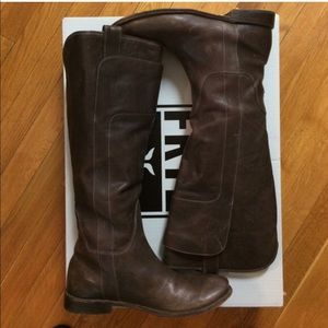 Frye Paige riding boots size 8. Great condition!
