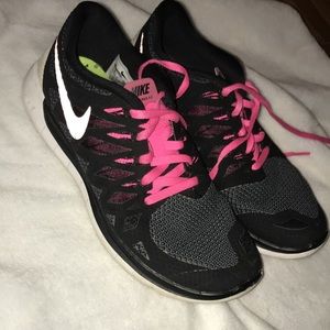 Nike shoes size 8