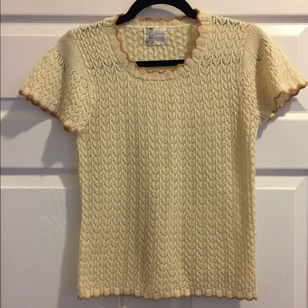 ❌SOLD❌ Vintage Cream Crew Sweater Top