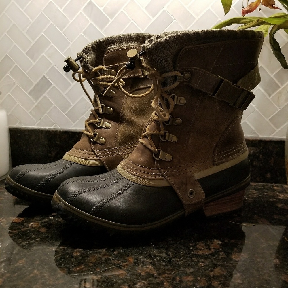 Sorel Conquest Carly short 7.5 rare!