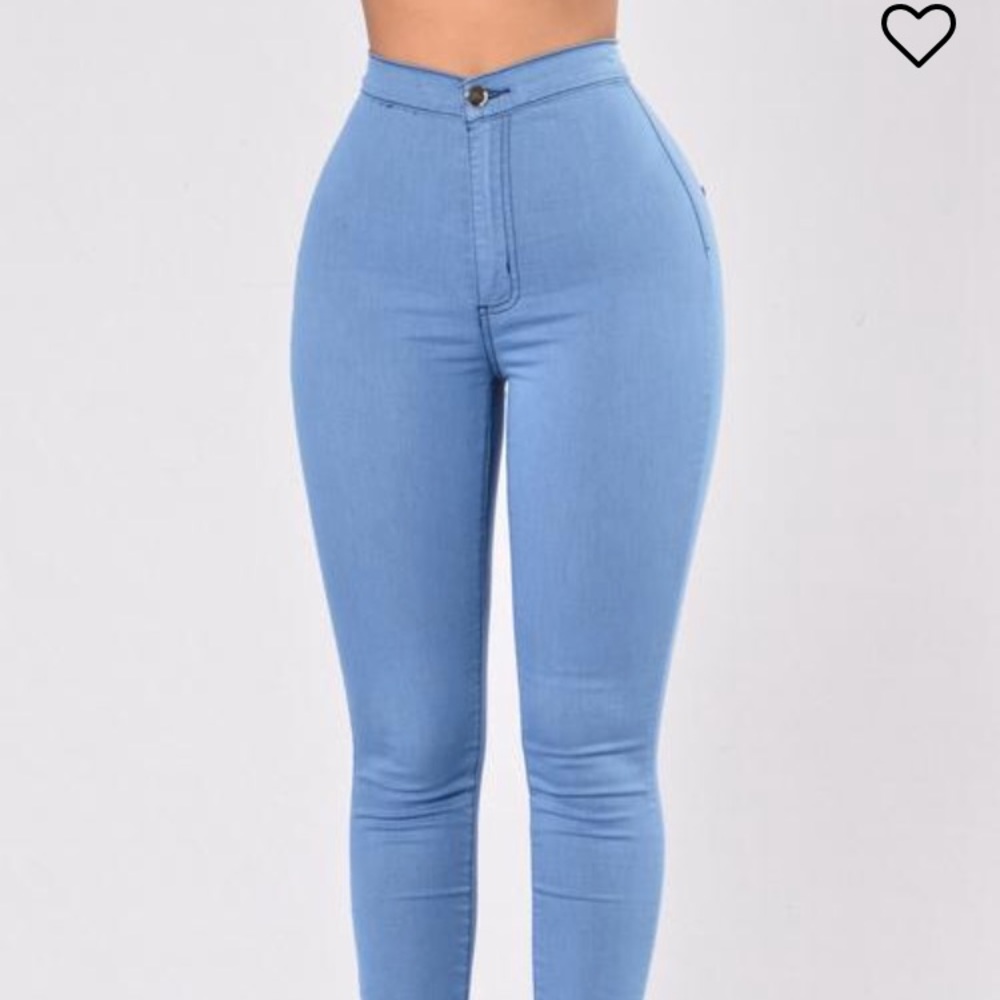 Fashion Nova SuperHigh Waist Denim Skinnies size 7