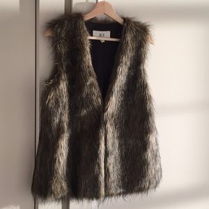 NEW JACK  medium faux fur vest