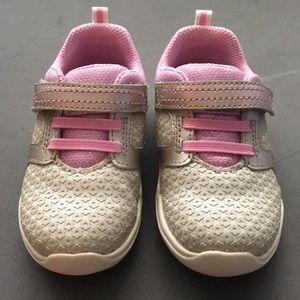 Stride Rite - BRAND NEW - Sneakers w/ memory foam.