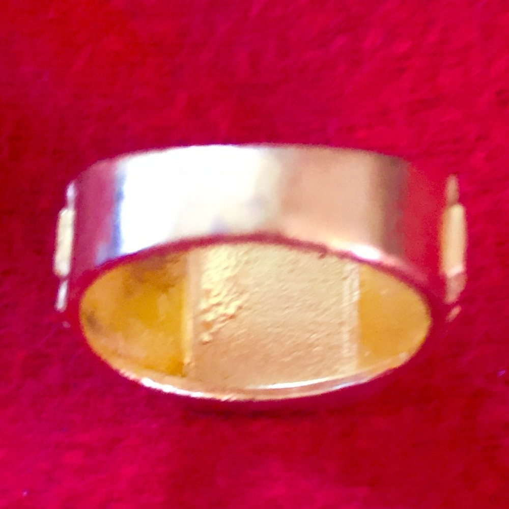 22 KARATE  GOLD RING - Picture 3 of 5