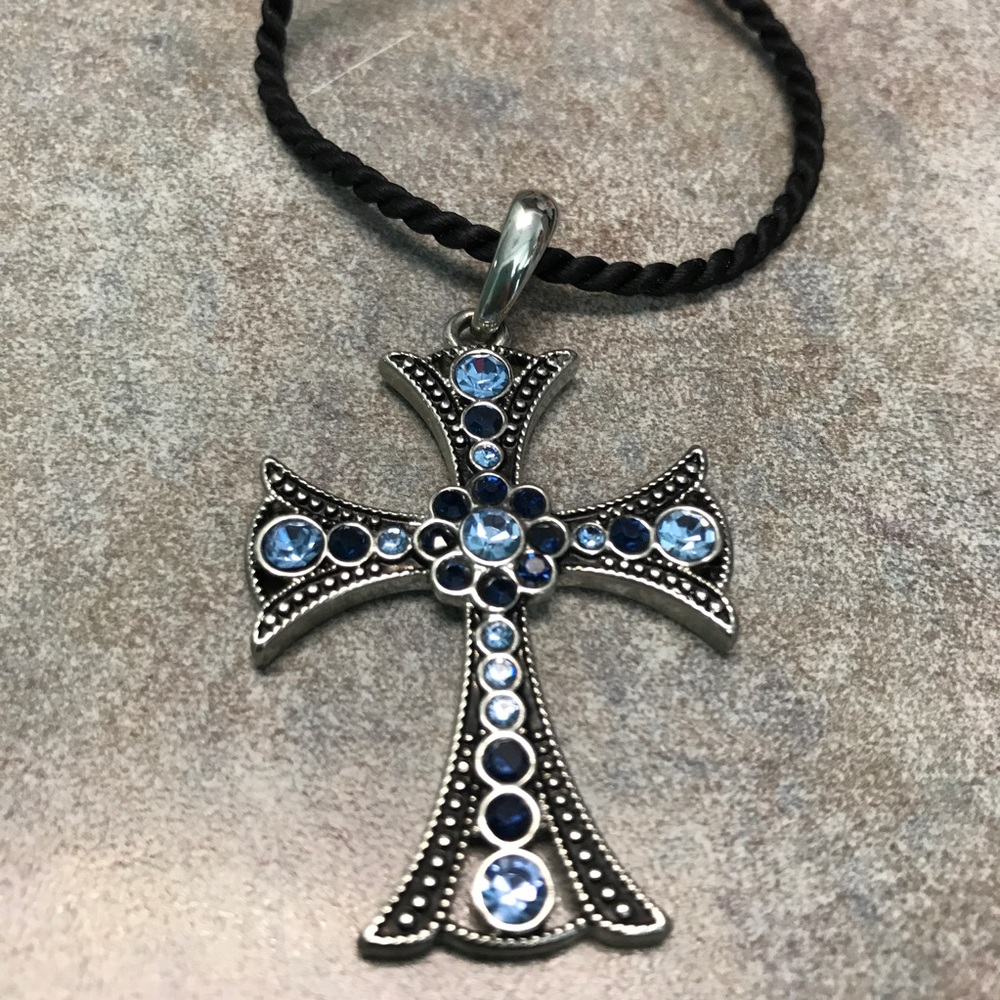 Crucifix with rope chain