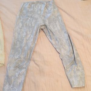 Alo yoga high waist airbrush Capri legging