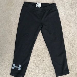 Under Armour Knee Length Leggings - Heat gear; M
