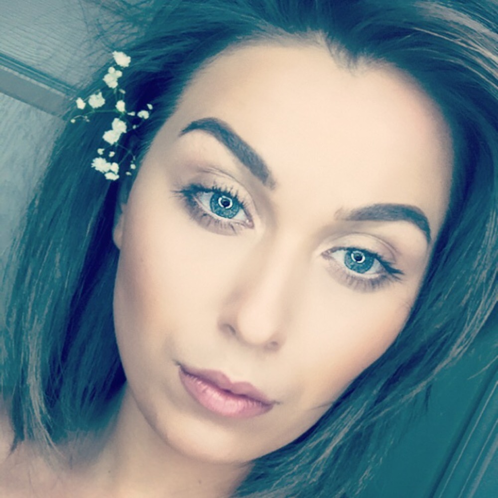 Meet your Posher, Elizabeth