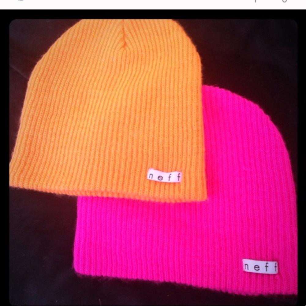 💗Neff neon orange and pink beanies💛