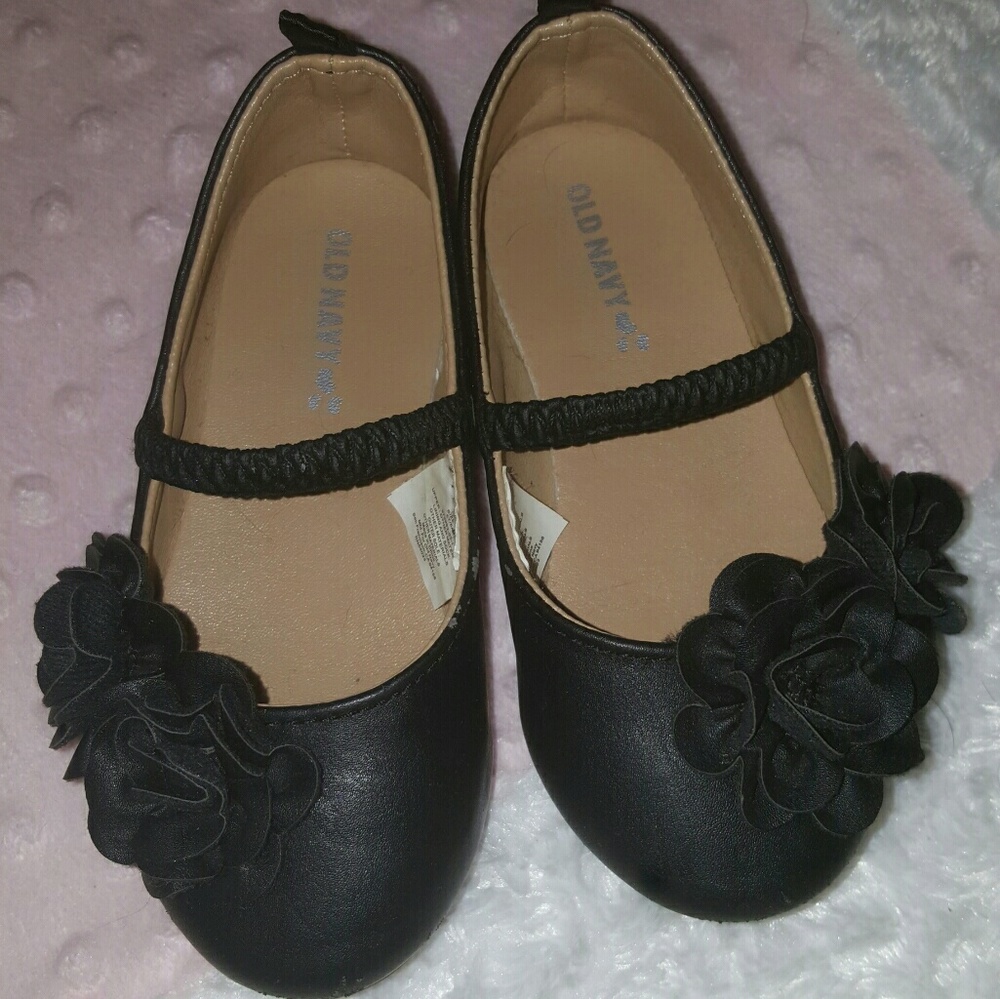 Size 8 toddler black flat