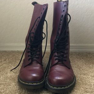 Dr Martens 14 eye