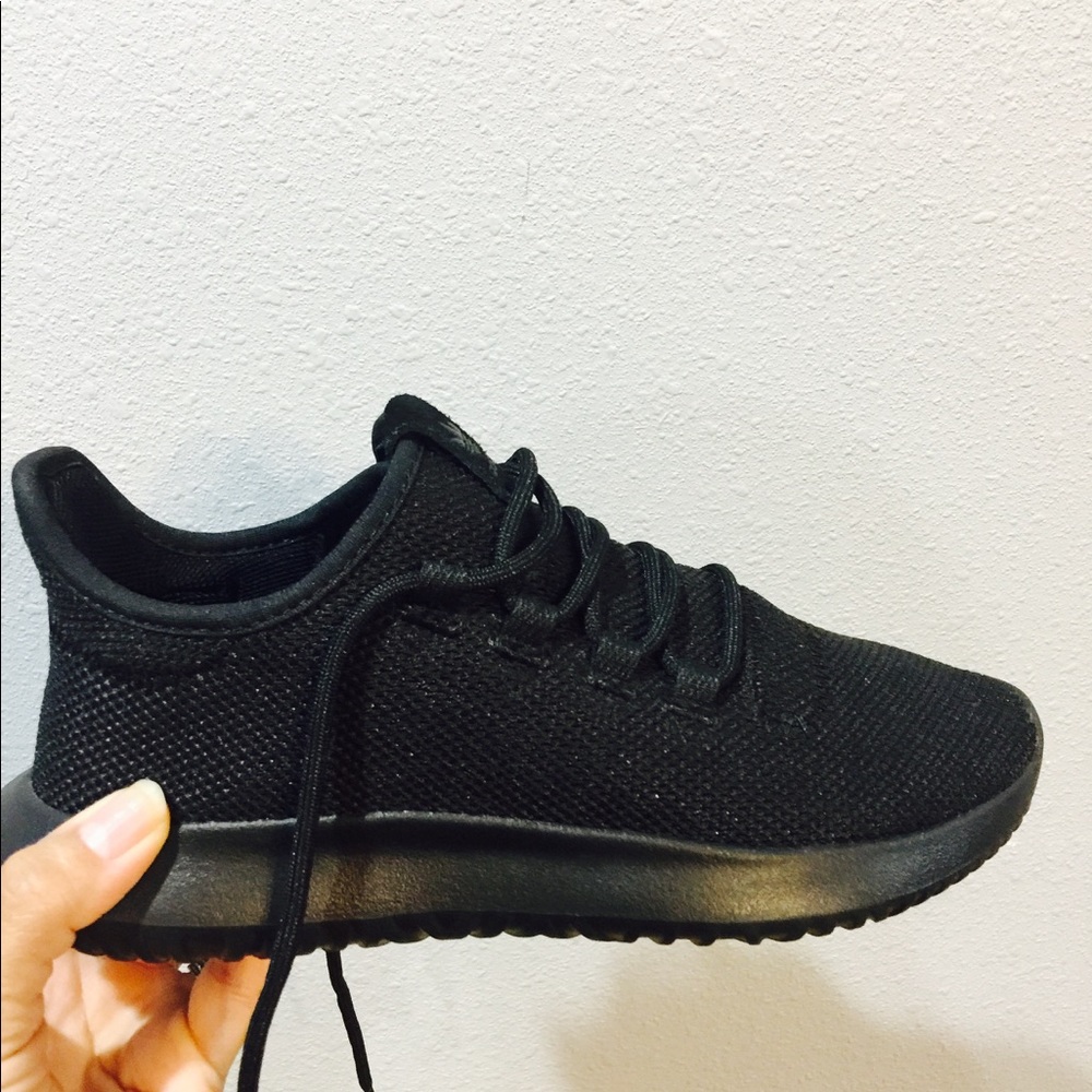 Adidas Black tubular shoes 5 boys 6.5 women
