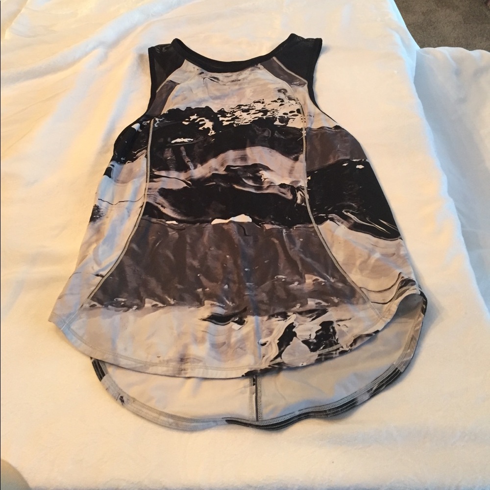 Lululemon work out tank top. Size 4