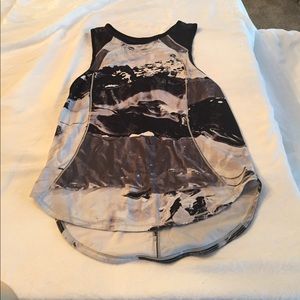 Lululemon work out tank top. Size 4
